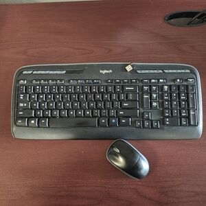 Logitech Wireless Keyboard & Mouse Combo | P/N 820-004987 + 810-003190